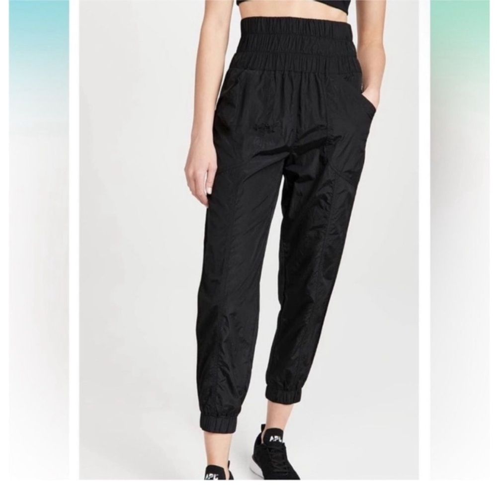 NWOT Free People Movement The Way Home Joggers - Black - Size Medium On revolve